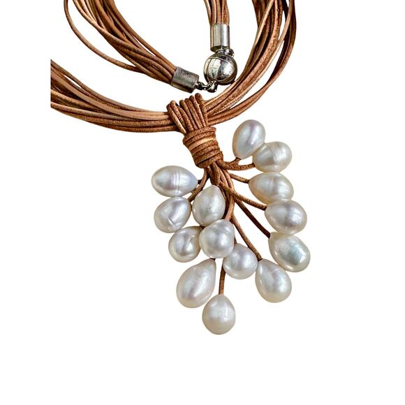 New in Box Pascal Freshwater Pear-Shaped Pearls on Suede Leather Necklace - Picture 1 of 6